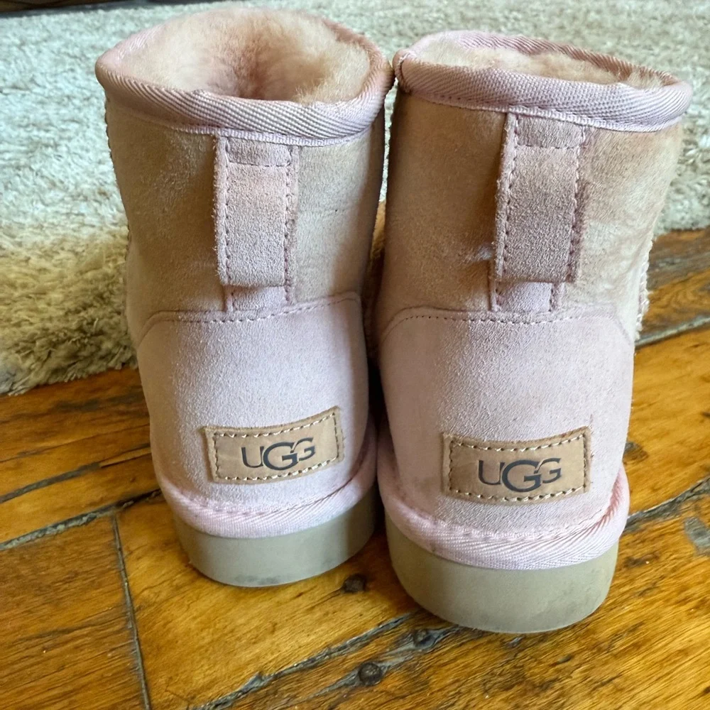 Pink Ugg boots - Picture 1 of 11